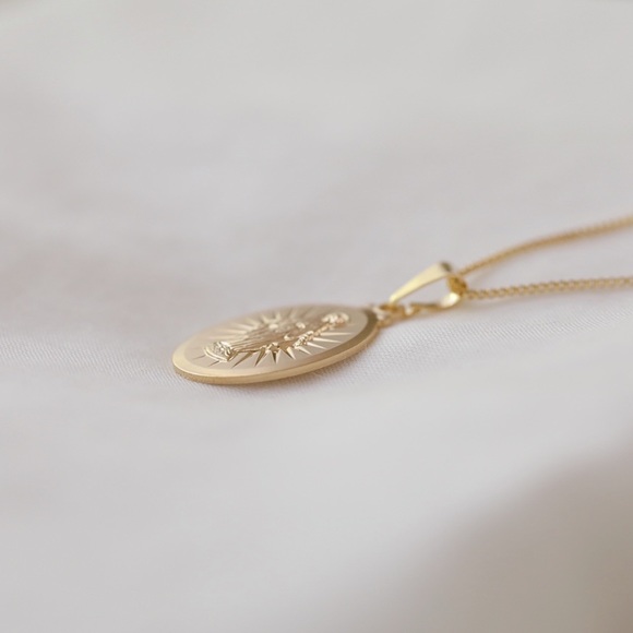Virgin Mary Necklace | 18k Gold Filled - Picture 4 of 7